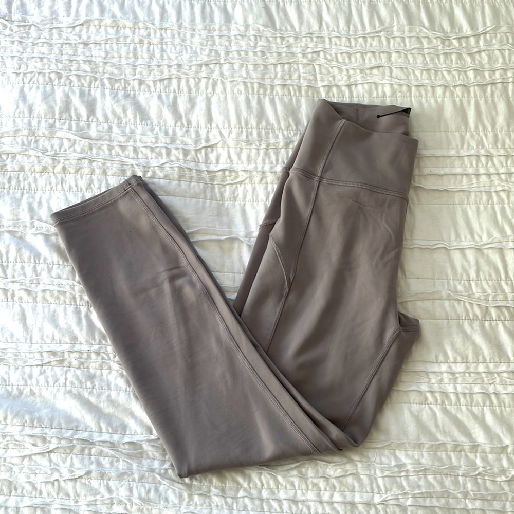 Lulu lemon size 4, 7/8 align high-rise yoga pants